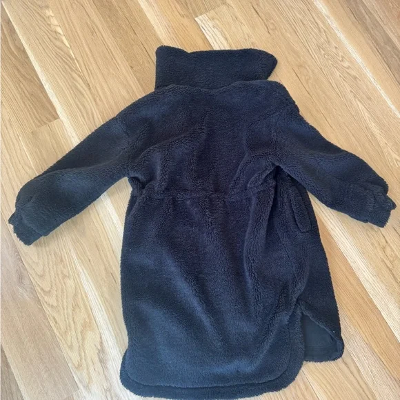 Varley Black Sherpa Puffer Coat with Drawcord Waist - Picture 3 of 3